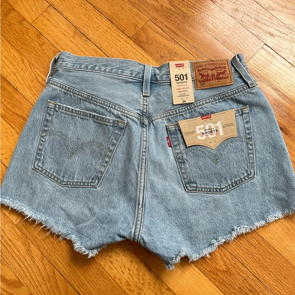 BNWT Levi’s 501 shorts, size 29 - Picture 4 of 5